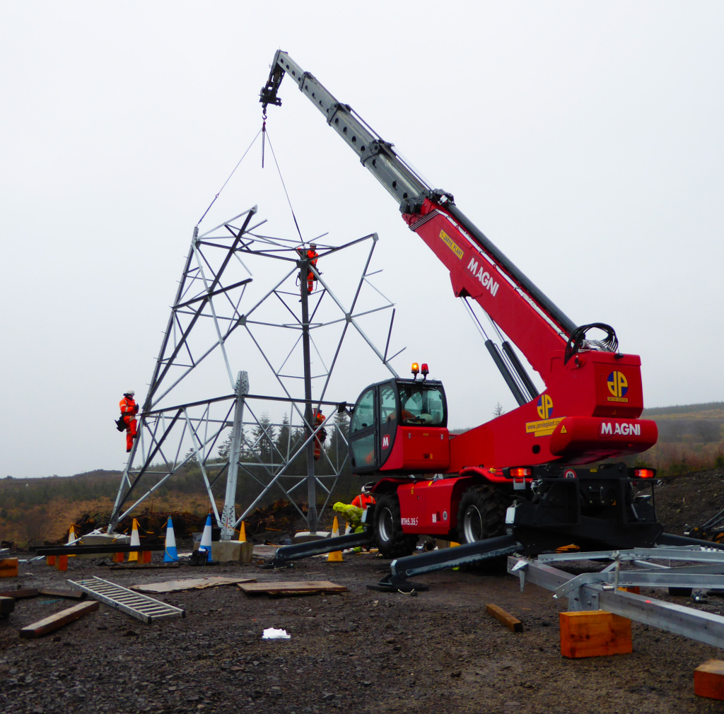 Rotating Telehandlers Increasingly Used Across Many Sectors