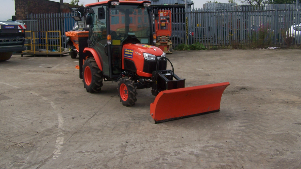 TRAC4 020 Kub B2231HC Tractor 006