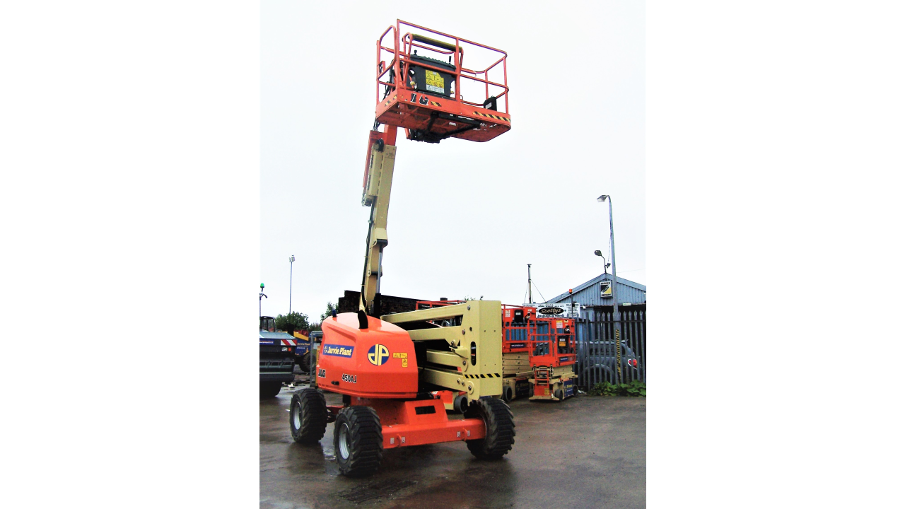 HIWPR170 JLG 450AJ RT Platform 004a