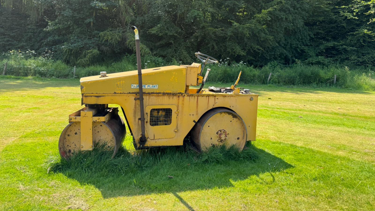 Vintage Jarvie Plant Roller